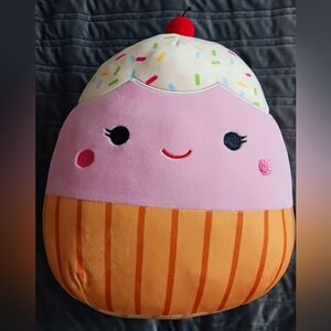 15" Ciara The Cupcake Squishmallow